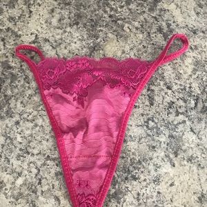 NWOT Lace thong t back g string!